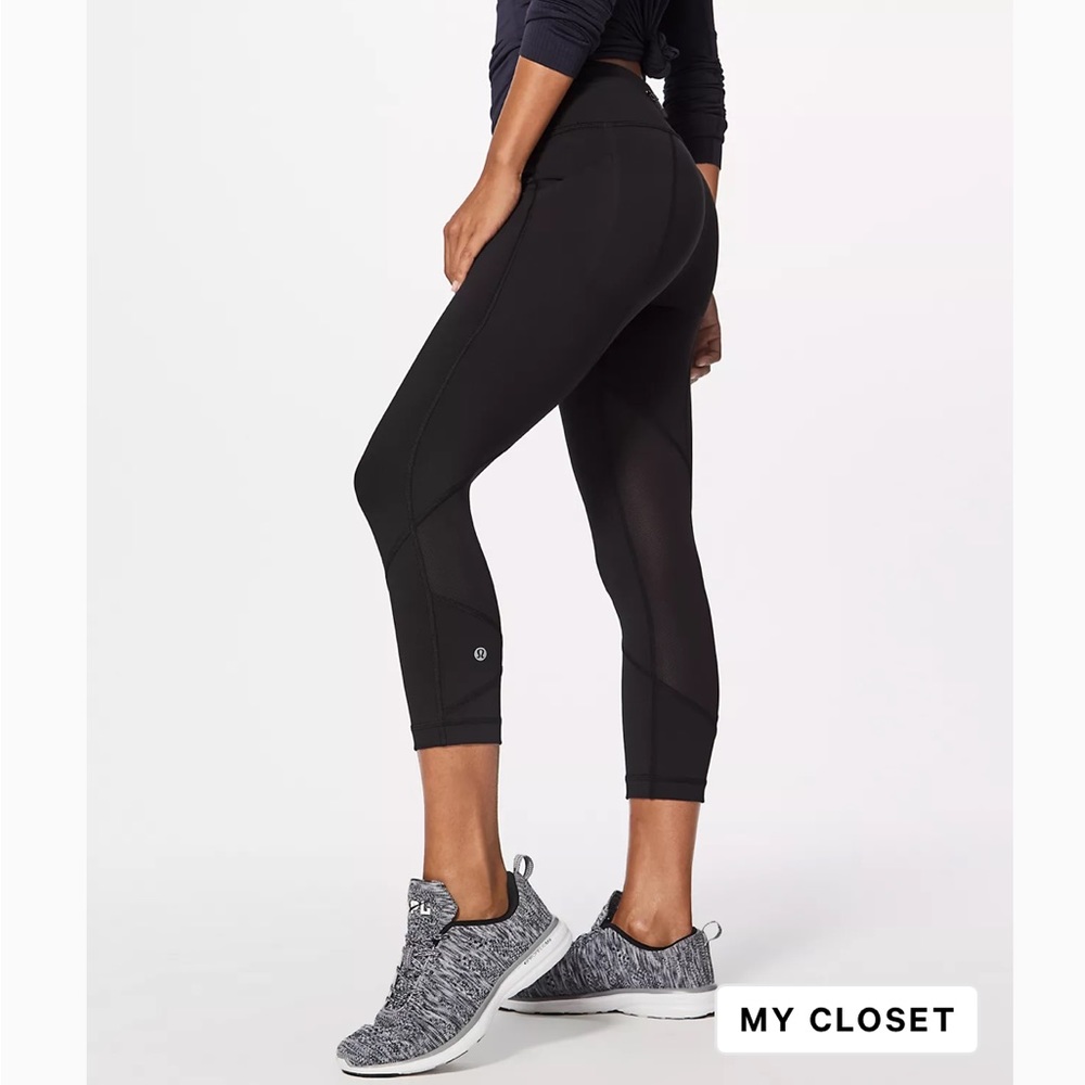 Lululemon Pace Rival Mid-Rise Crop
22" 
Size 12